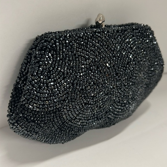 Microbeaded Charcoal Gray Kisslock Wallet - Made in Belgium - Picture 2 of 6